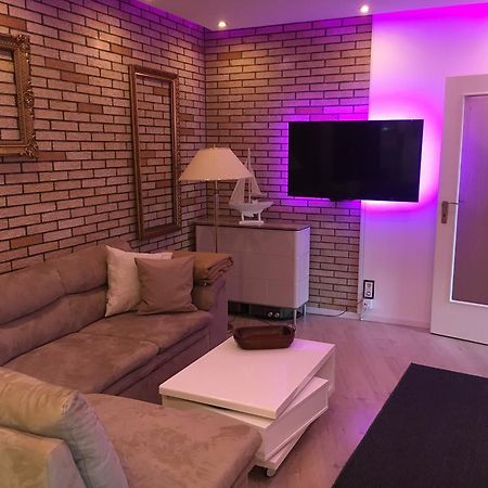 Messe Ferienwohnung Duesseldorf Oberkassel Eksteriør billede