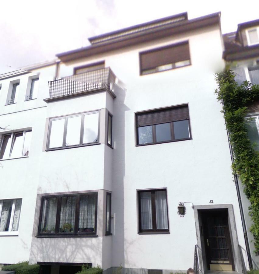 Messe Ferienwohnung Duesseldorf Oberkassel Eksteriør billede